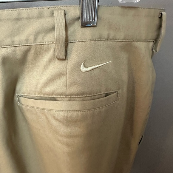 NIKE GOLF | Men’s 38 x 34 Beige Flat Front Golf Pants - Picture 8 of 12